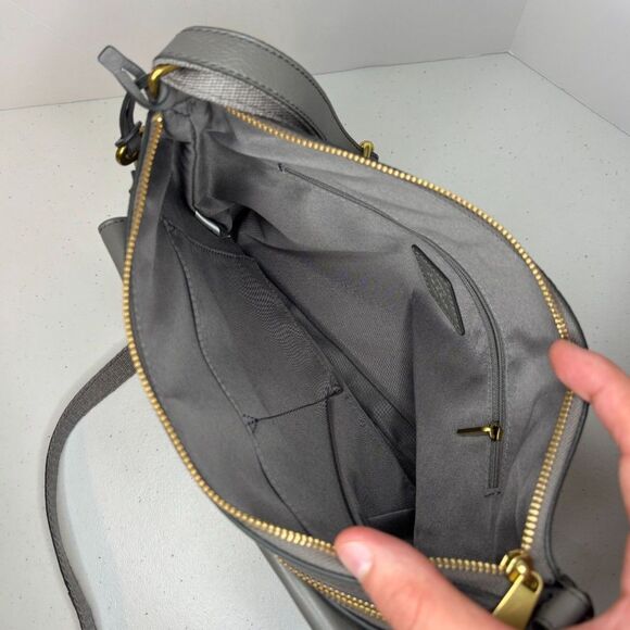 Fossil Kinley Gray Pebbled Leather Adjustable Crossbody Shoulder Bag Purse - Picture 9 of 13